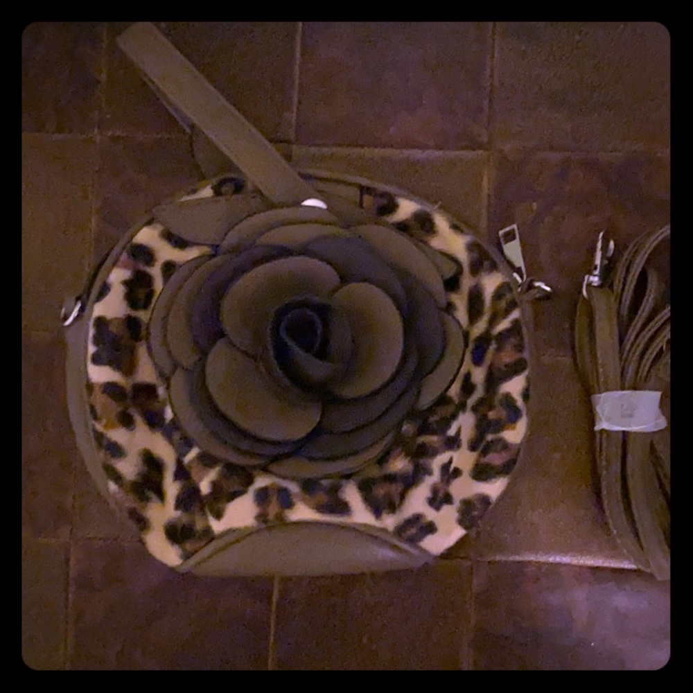 Flower leopard purse